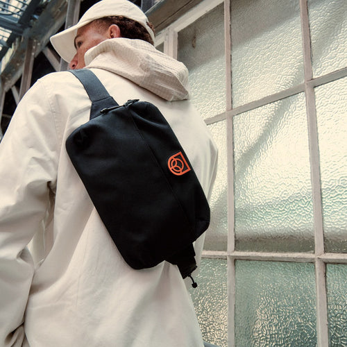 Bound City Bumbag in Black – lifestyle
