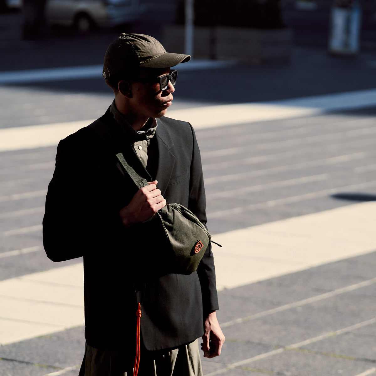 Bound City Bumbag in Green – lifestyle